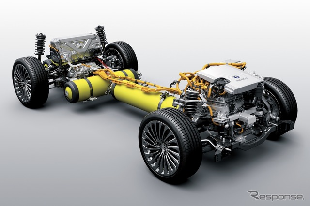 トヨタ・ミライ(FCEV)の水素タンクと燃料電池モジュール