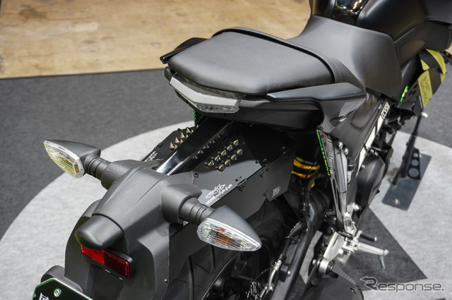 ヤマハ発動機×中央町戦術工芸「装甲弐輪試作機『駆動125』」(東京コミコン2024)