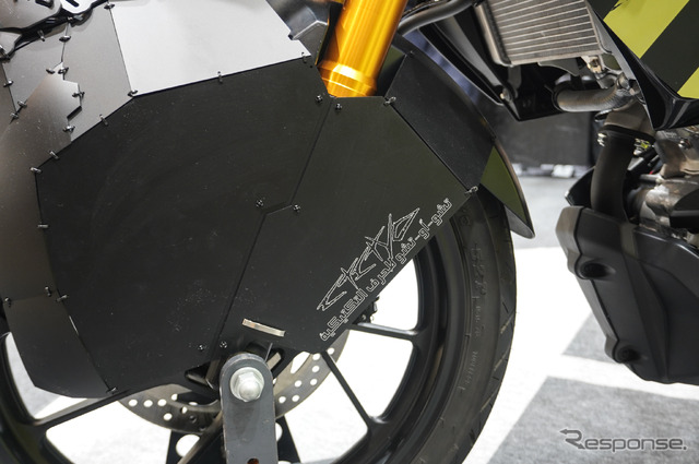 ヤマハ発動機×中央町戦術工芸「装甲弐輪試作機『駆動125』」(東京コミコン2024)