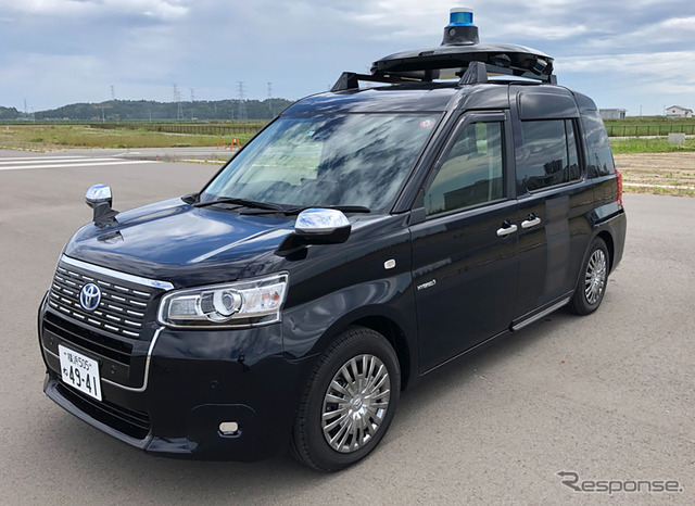 KDDIなど5社が自動運転車・自動配送ロボット・ドローンで協調配送の実証に国内で初めて成功