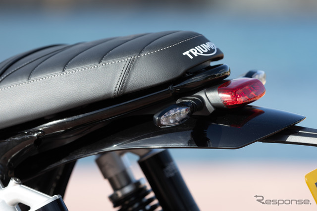トライアンフ スピードツイン1200