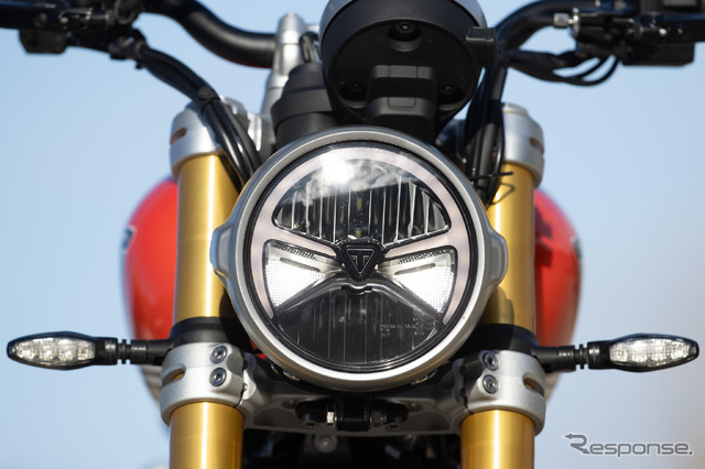 トライアンフ スピードツイン1200 RS
