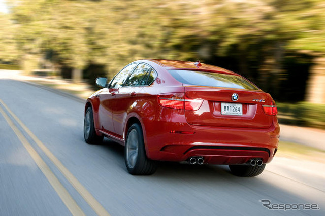 【BMW X6M 試乗】高回転型でなくても“Mのエンジン”は特別…河村康彦