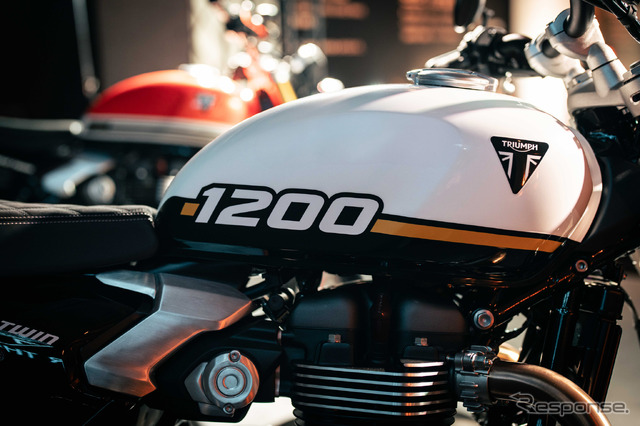 トライアンフ スピードツイン 1200