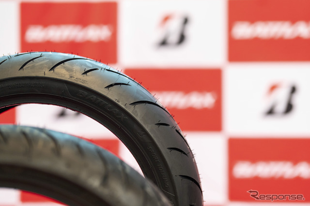 ブリヂストン「BATTLAX SPORT TOURING T33」