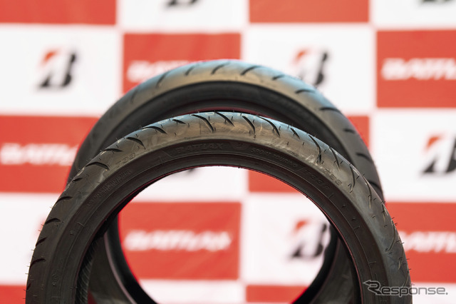 ブリヂストン「BATTLAX SPORT TOURING T33」