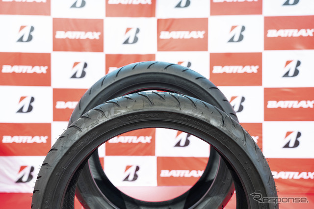 ブリヂストン「BATTLAX SPORT TOURING T33」