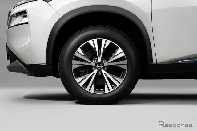 日産 エクストレイルの「ビームスエディション」