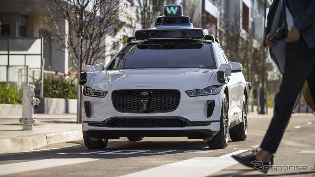 ウェイモの第5世代の自動運転システムを搭載するジャガーI-PACE（参考画像）