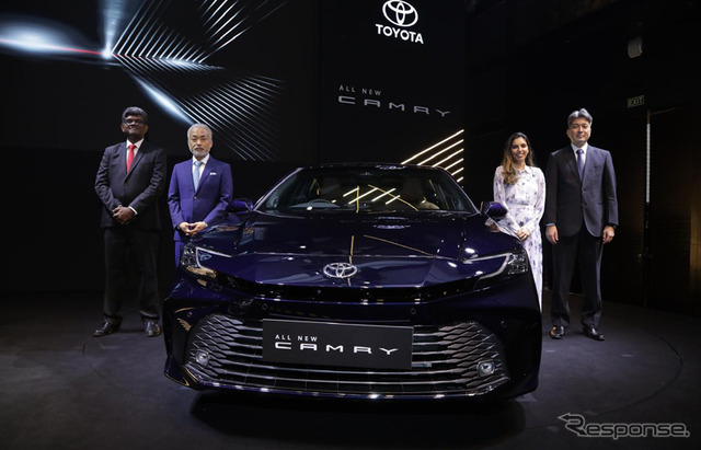 トヨタ・カムリ・ハイブリッド新型(インド仕様)