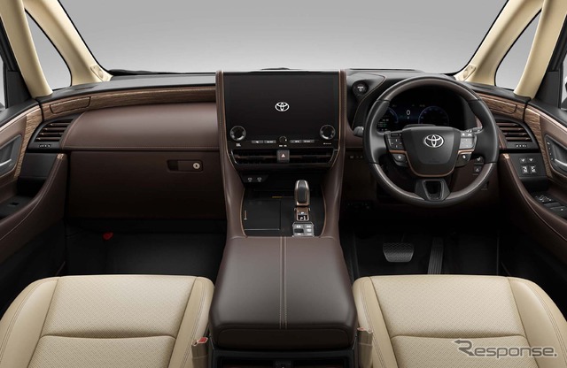 トヨタ・アルファード・エグゼクティブラウンジ(PHEV・E-Four)