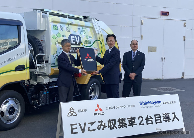 自治体への導入も進む。写真は厚木市に導入した2台目のEVゴミ収集車。