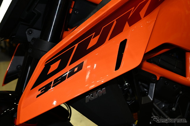 KTM、自主管理による破産手続きを開始へ。写真は「390デューク」