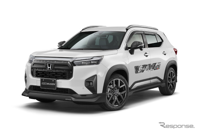 無限が開発中のホンダ『WR-V』用パーツ、エアロ:マットブラック/ホイール:フラットブラック