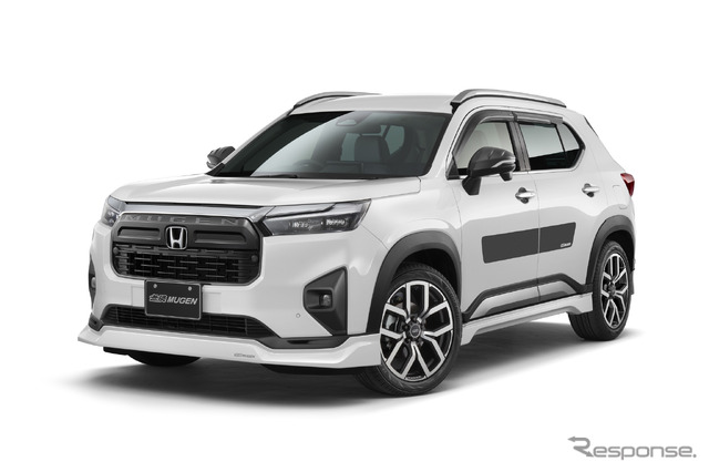 無限が開発中のホンダ『WR-V』用パーツ、エアロ:プラチナホワイト・パール/ホイール:マットガンメタリックミラーフェイス
