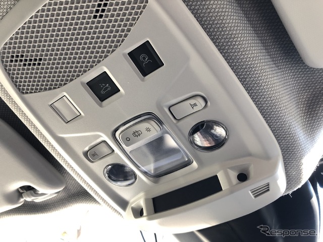 ジープ アベンジャー アティテュード(JEEP Avenger Altitude)