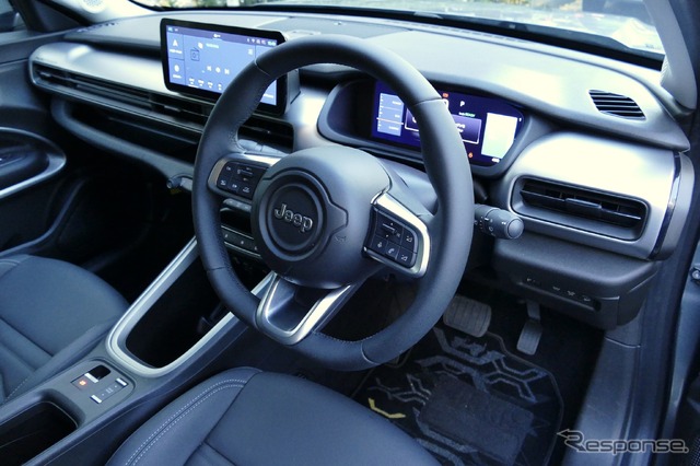 ジープ アベンジャー アティテュード(JEEP Avenger Altitude)