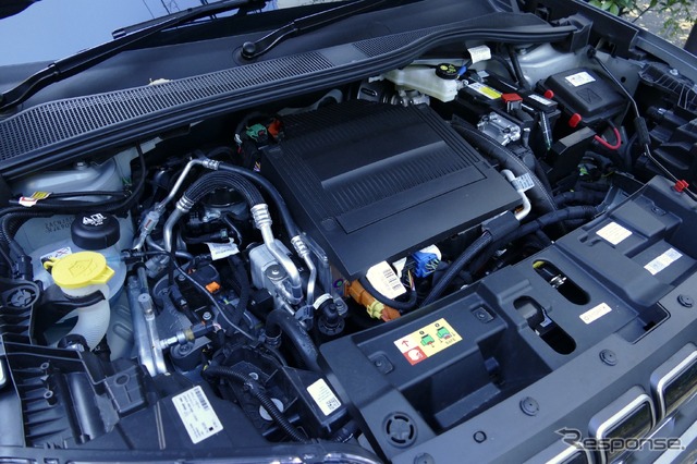 ジープ アベンジャー アティテュード(JEEP Avenger Altitude)