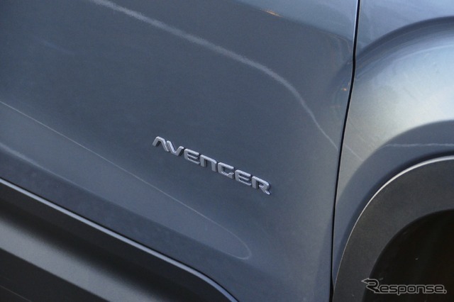 ジープ アベンジャー アティテュード(JEEP Avenger Altitude)