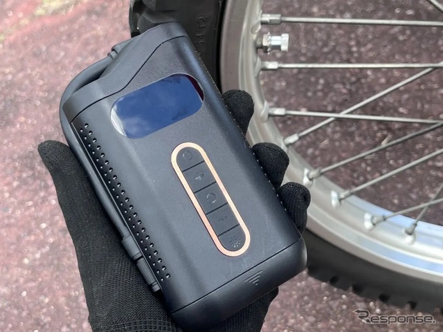 バイク用に特化した電動エアポンプ「スマートエアーマルチポンプ SAP2000」