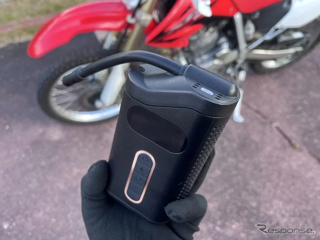 バイク用に特化した電動エアポンプ「スマートエアーマルチポンプ SAP2000」