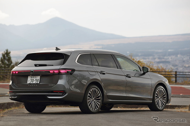 VW パサート 新型(eハイブリッド エレガンス)
