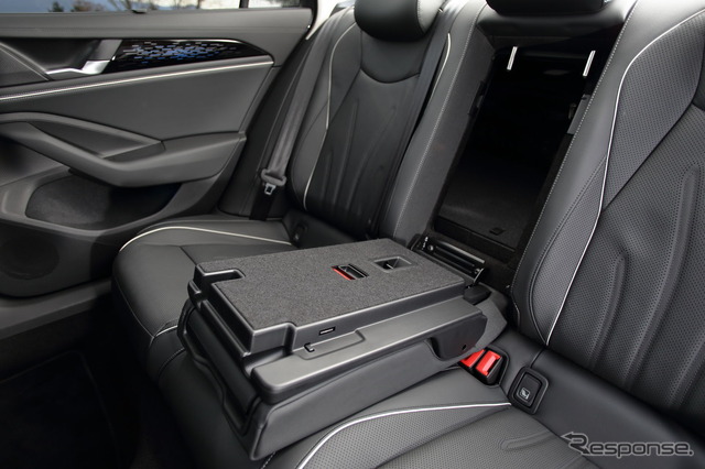 VW パサート 新型(eハイブリッド エレガンス)