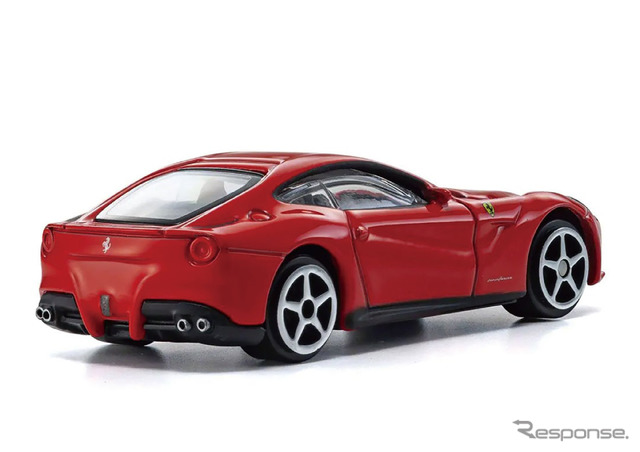 フェラーリ『F12ベルリネッタ』の1/64スケールミニカー
