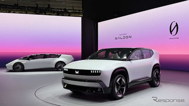 CES 2025で発表されたホンダ「0(ゼロ)シリーズ」の『Honda 0 SUV』と『Honda 0 SALOON』のプロトタイプ