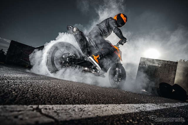 KTM『790 DUKE』の2025年モデル