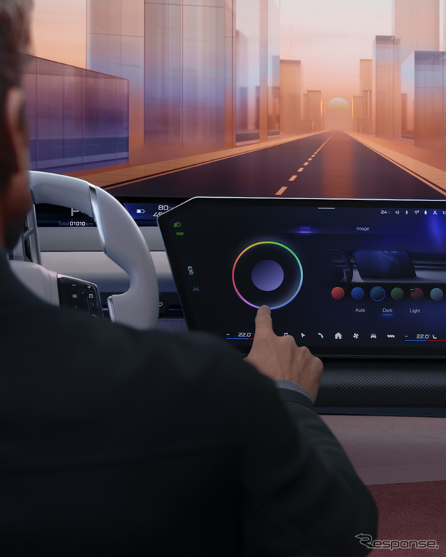 BMWの次世代「iDrive」システム。システムの中核となるのが「BMWパノラミックビジョン」