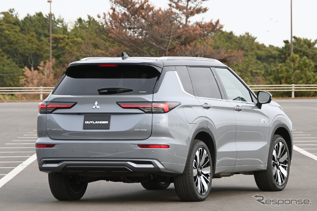 三菱 アウトランダーPHEV