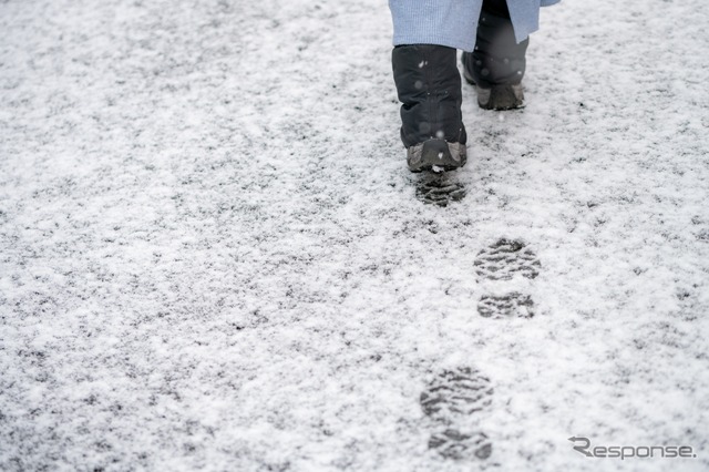 今冬一番の寒波襲来、平地でも警報級大雪、立ち往生など交通障害の恐れ(写真はイメージ)