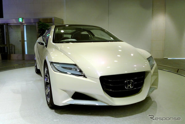 2010年に CR-Z と フィット ハイブリッド---伊東新社長談話