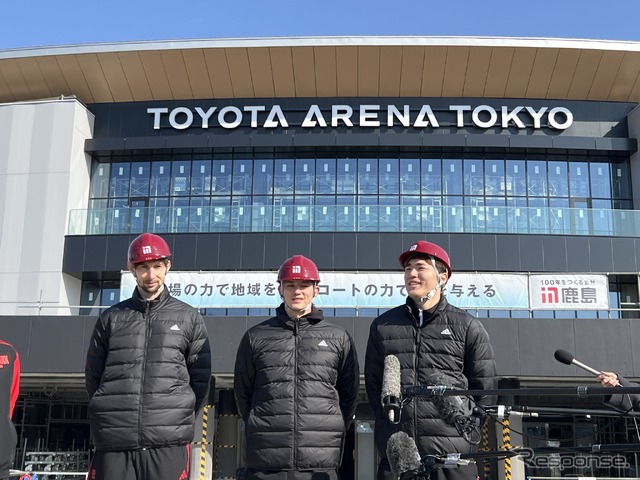 トヨタアルバルク東京のライアン・ロシター選手、テーブス海選手、安藤周人選手。「早くプレーしたい」「施設全体が魅力的で楽しみ」とコメント