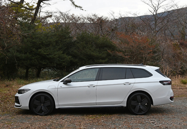 VW パサート 新型(eハイブリッド・Rライン)