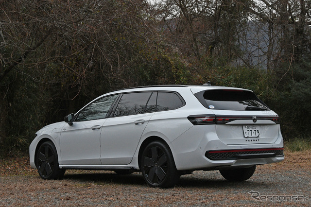 VW パサート 新型(eハイブリッド・Rライン)