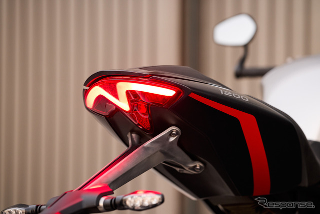 トライアンフ スピード・トリプル1200 RS 新型