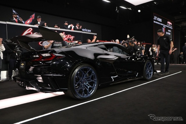 シボレー『コルベットZR1』新型の量産第1号車がバレット・ジャクソンオークションにおいて370万ドル(約5億7500万円)で落札
