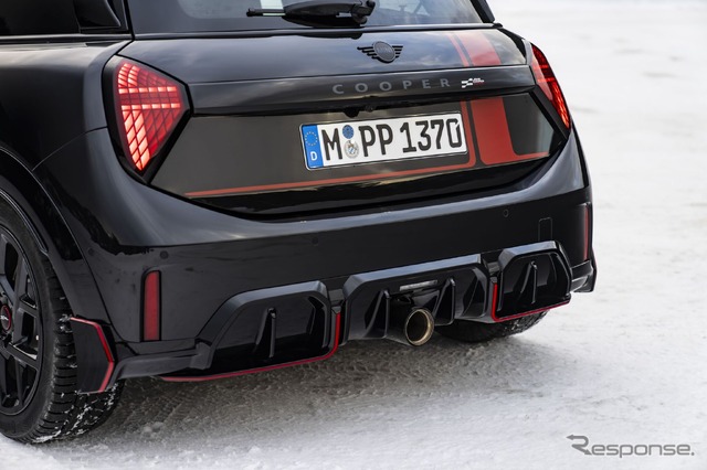 MINI「ジョン・クーパー・ワークス」(JCW)新型向けの新たな純正アクセサリー装着車