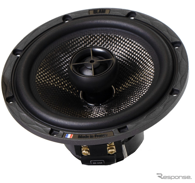 S 6.80 C　Signature 165mmコアキシャル・スピーカー希望小売価格：9万0200円（税込・ペア）●再生周波数帯域：60Hz～30kHz ●定格入力：60W ●入力インピーダンス：2Ω ●出力音圧レベル：94.3dB ●取付口径サイズ：141.9mm ●取付奥行サイズ：73.5mm ●グリルなし