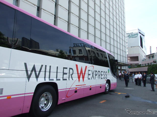 ウィラー ビジネスクラスバス 導入…都市間高速バスのビジネス需要を喚起
