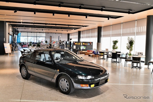 埼玉トヨタのショールームで世界限定20台の『セラ』を展示