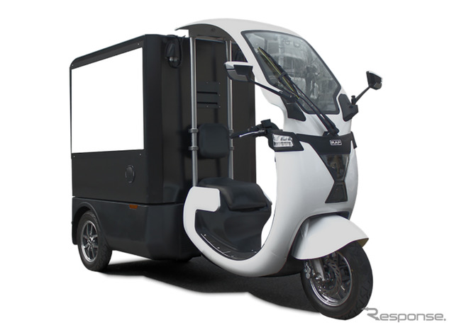 ディスプレイ搭載EVスクーター「ScootVision」