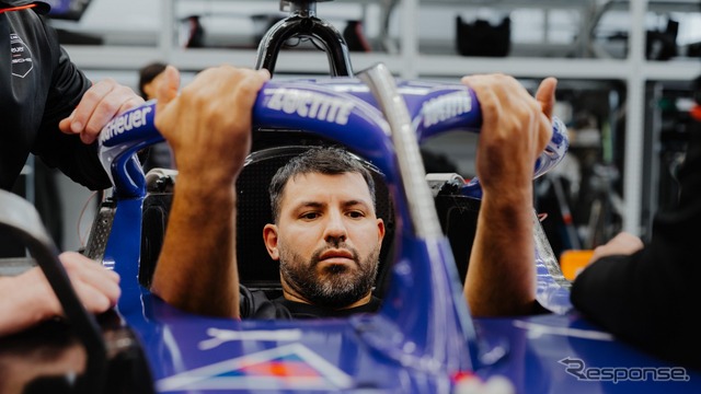 元プロサッカー選手のセルヒオ・アグエロ氏がポルシェのフォーミュラEドライバーとして一日限りの参戦へ