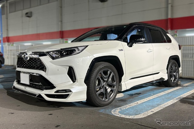 テイン フルスペック車高調 フレックスZ トヨタ・RAV4 PHV装着例(ダウン量:フロント 45mmダウン / リア 40mmダウン)