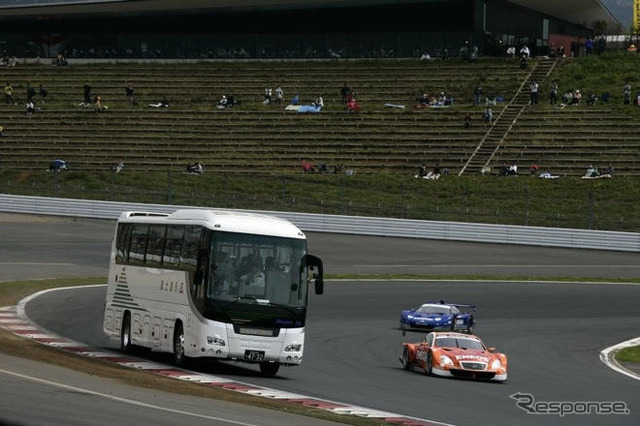 【スーパー耐久 第5戦】イベント…パドックフリーに加えて祭りやお笑いも