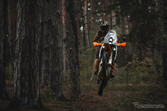 KTM 390 アドベンチャー R(2025年モデル)