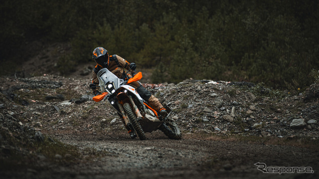 KTM 390 アドベンチャー R(2025年モデル)