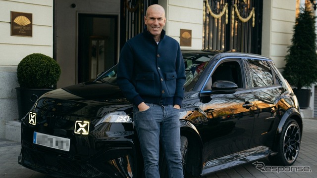 アルピーヌ初のEV『A290』に元プロサッカー選手のジネディーヌ・ジダン氏が試乗